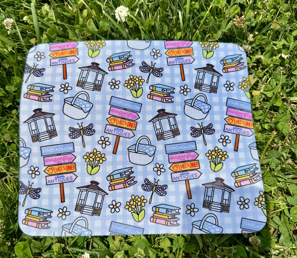 Gilmore Mousepad: Stars Hollow Books